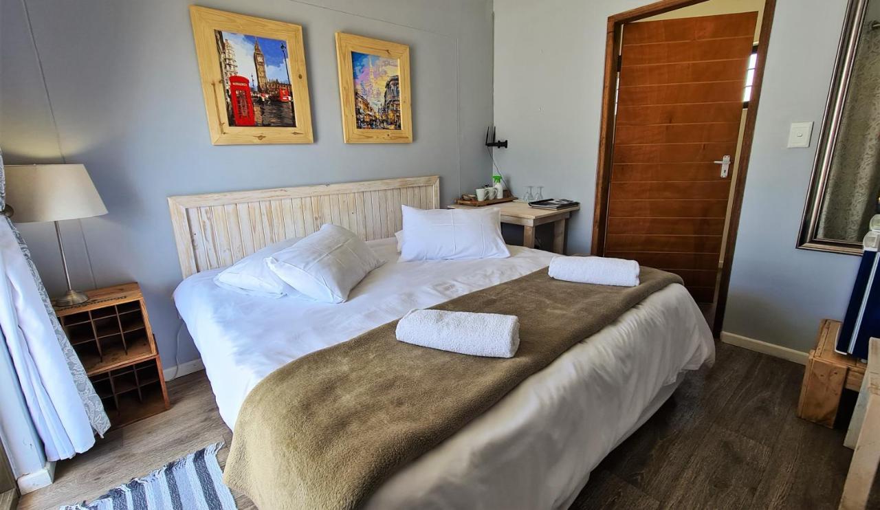 Tiende Laan Bed & Breakfast And Self-Catering Уолфиш-Бей Экстерьер фото