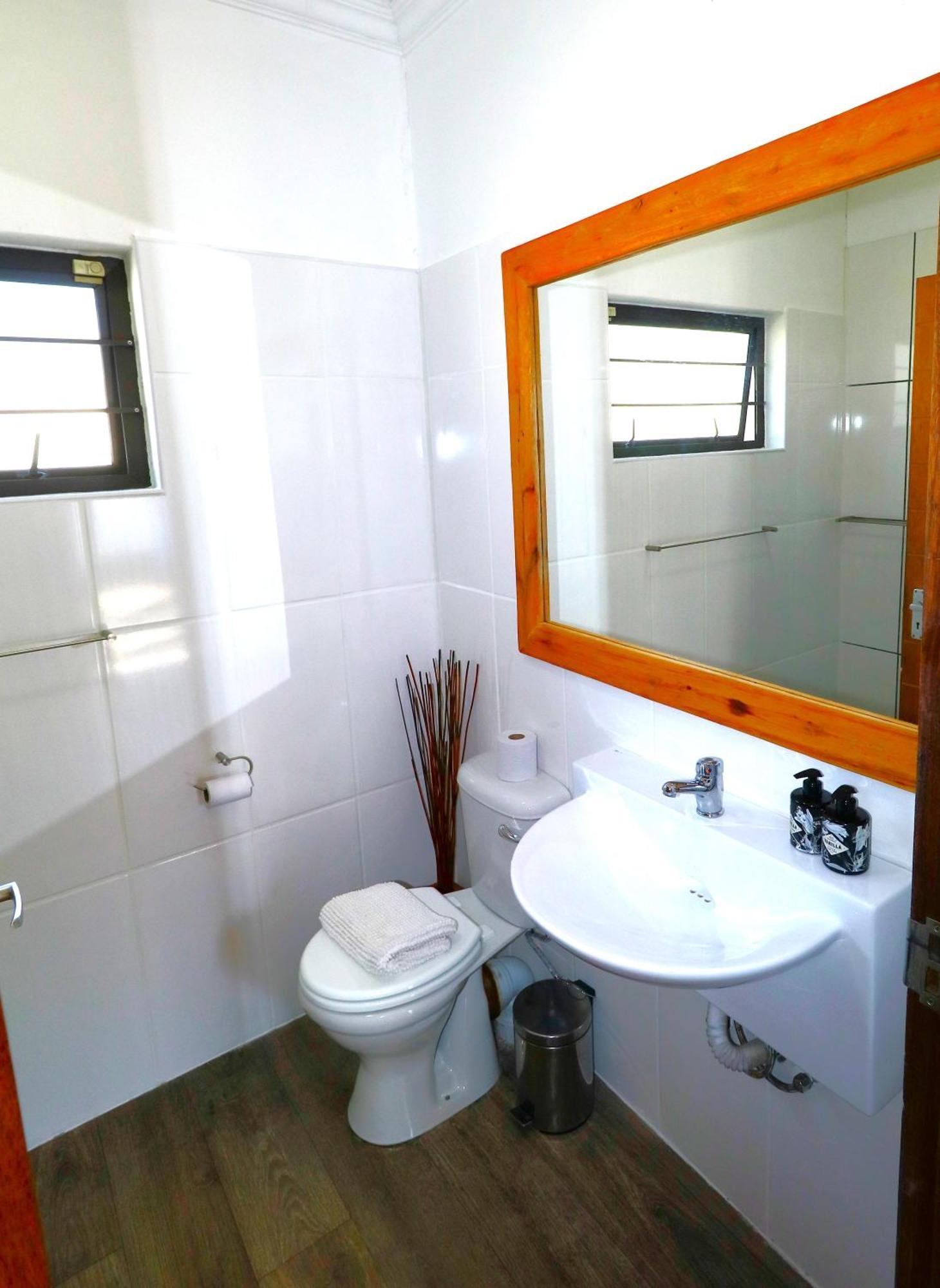 Tiende Laan Bed & Breakfast And Self-Catering Уолфиш-Бей Экстерьер фото