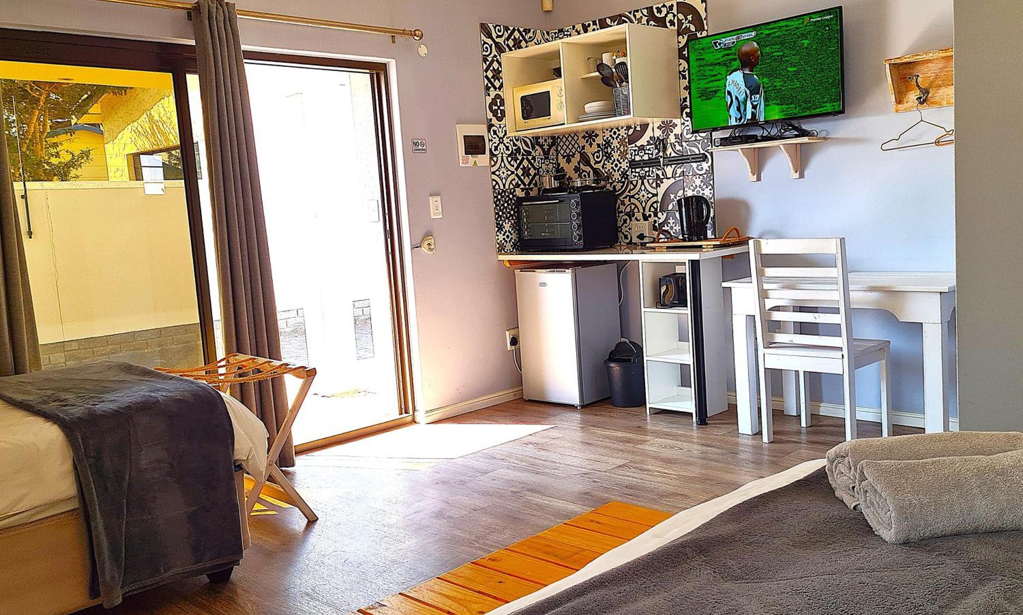 Tiende Laan Bed & Breakfast And Self-Catering Уолфиш-Бей Экстерьер фото