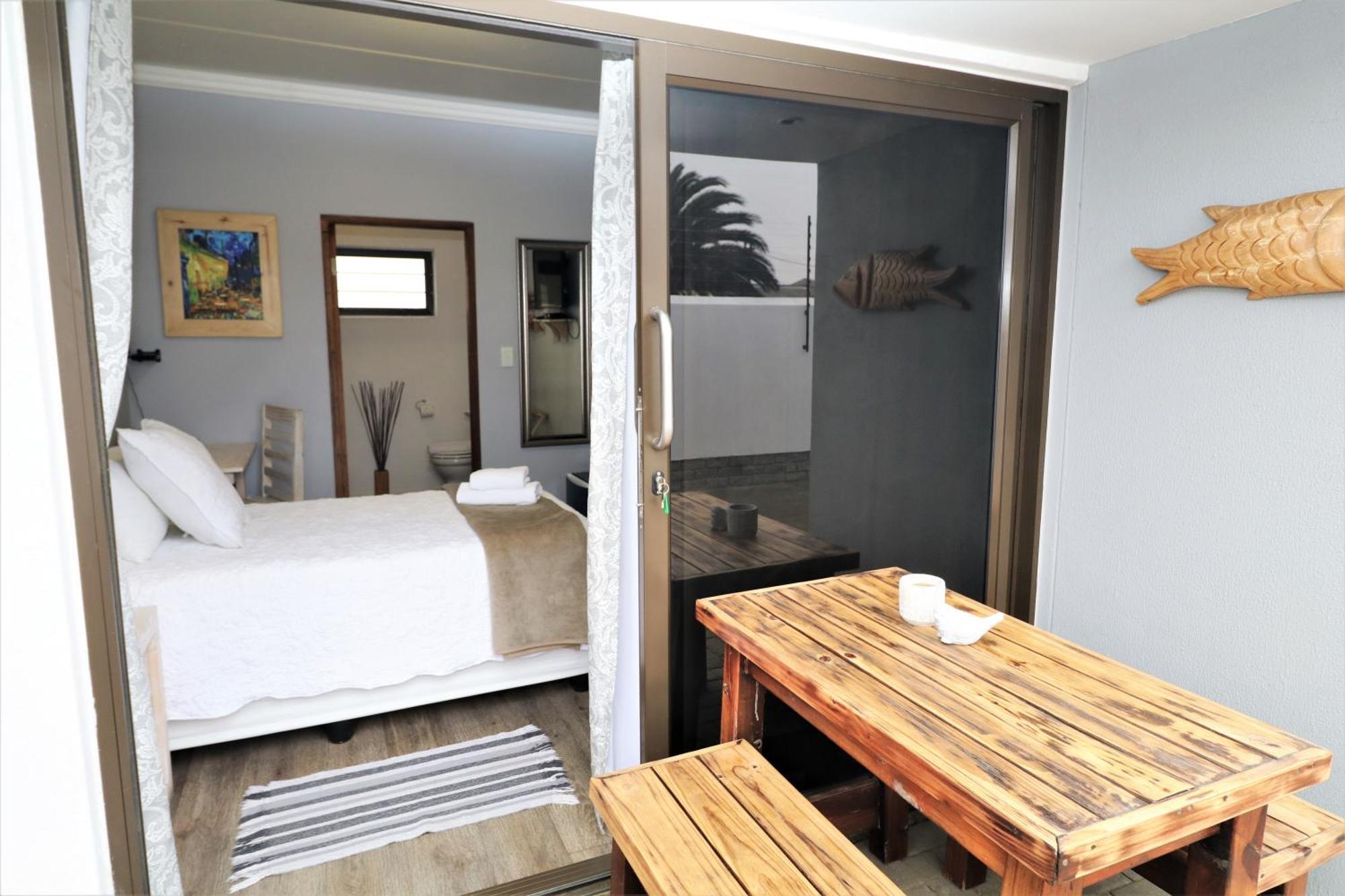 Tiende Laan Bed & Breakfast And Self-Catering Уолфиш-Бей Экстерьер фото